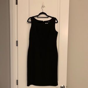 Kasper Black Sleeveless Dress